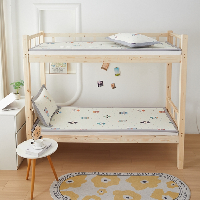 91家纺网 家纺一手货源 找家纺 宅部落 2025春夏新款数码印花PE凉感豆豆凉席学生宿舍凉席 晚安宝贝