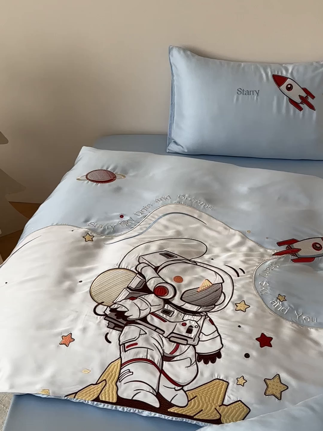 91家纺网 家纺一手货源 找家纺 （总）西西家居 2025新款LF60支奥地利兰精天丝四件套-星月计划