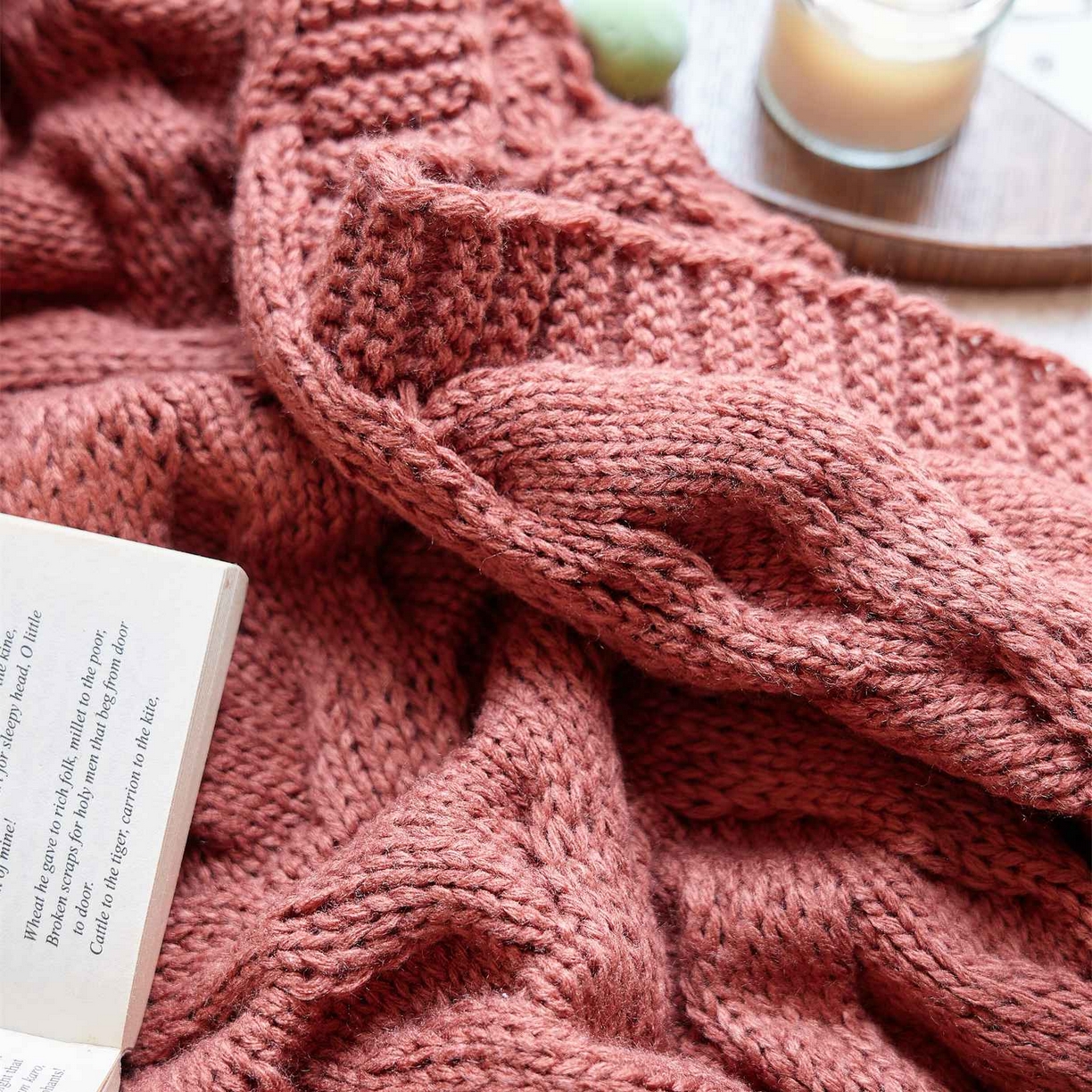 91家纺网 家纺一手货源 找家纺 暖绵绵家纺 2025新款腈纶枕头枕芯-佩诗亚【最低零售价：168元】 佩诗亚-锈红