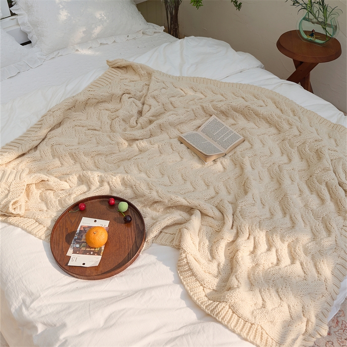 91家纺网 家纺一手货源 找家纺 暖绵绵家纺 2025新款腈纶枕头枕芯-佩诗亚【最低零售价：168元】 佩诗亚-杏色