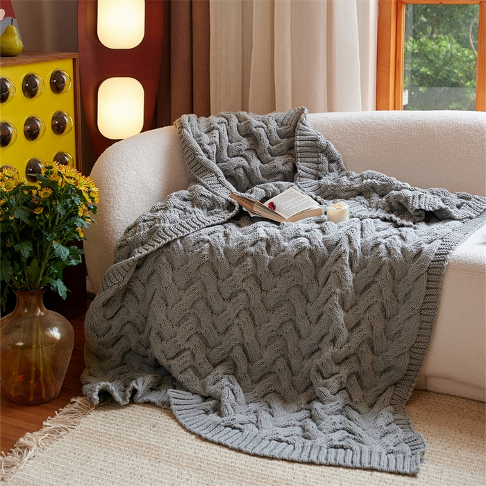 91家纺网 家纺一手货源 找家纺 暖绵绵家纺 2025新款腈纶枕头枕芯-佩诗亚【最低零售价：168元】 佩诗亚-浅灰