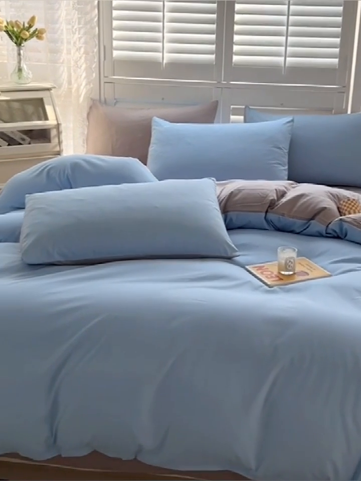 91家纺网 家纺一手货源 找家纺 啊雅家居 2025新款学生宿舍双拼磨毛被套床单床笠单品三件套四件套 天空兰加浅灰