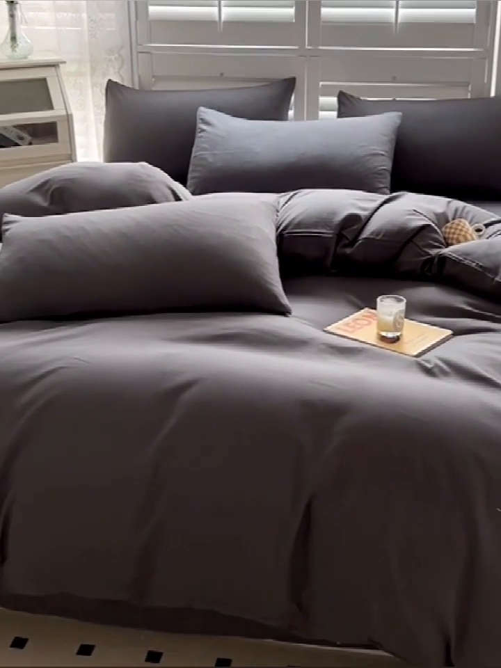 91家纺网 家纺一手货源 找家纺 啊雅家居 2025新款学生宿舍双拼磨毛被套床单床笠单品三件套四件套 深灰