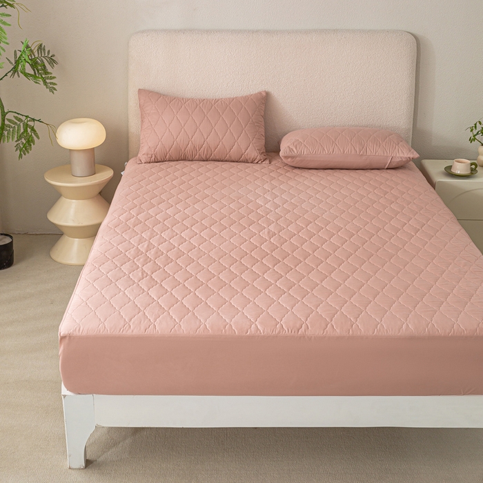 91家纺网 家纺一手货源 找家纺 漫仙阁家纺 2025新款防水夹棉床笠 豆沙粉