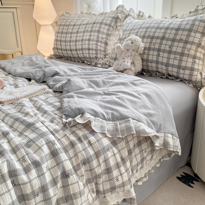 91家纺网 家纺一手货源 找家纺 大麦家纺 2025新款云感双层纱花边夏被四件套 英伦时刻