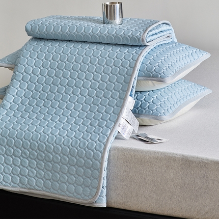 傲蕾良品 2025新款雪精灵极爽冰丝硅胶凉席 湖水蓝