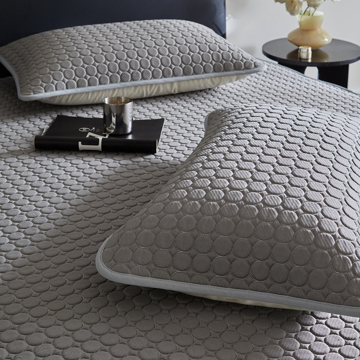 91家纺网 家纺一手货源 找家纺 傲蕾良品 2025新款雪精灵极爽冰丝硅胶凉席 云石灰