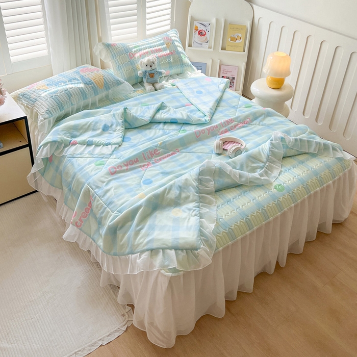 91家纺网 家纺一手货源 找家纺 沐慕 2025新款床裙款凉感丝凉席三件套 床裙-多巴胺