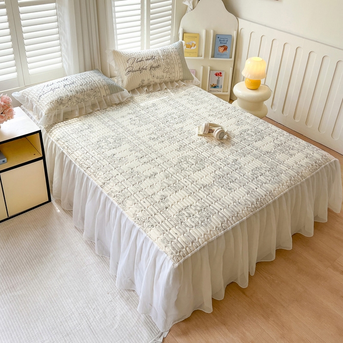 91家纺网 家纺一手货源 找家纺 沐慕 2025新款床裙款凉感丝凉席三件套 床裙-爱丽丝白