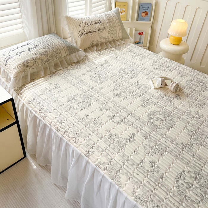 91家纺网 家纺一手货源 找家纺 沐慕 2025新款床裙款凉感丝凉席三件套 床裙-爱丽丝白