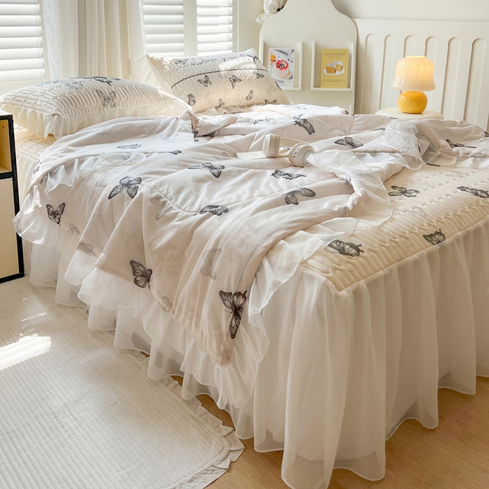 91家纺网 家纺一手货源 找家纺 沐慕 2025新款床裙款凉感丝凉席三件套 床裙-白蝴蝶