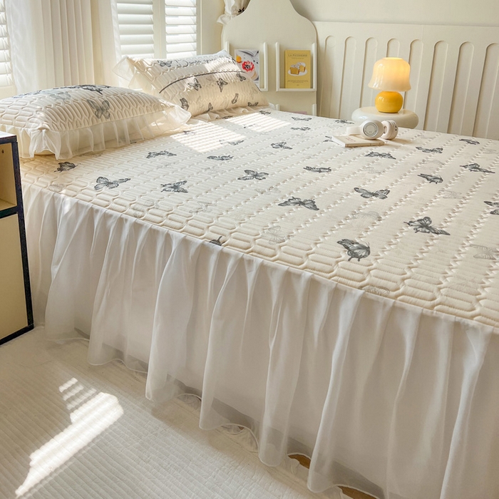 91家纺网 家纺一手货源 找家纺 沐慕 2025新款床裙款凉感丝凉席夏被四件套 床裙-白蝴蝶