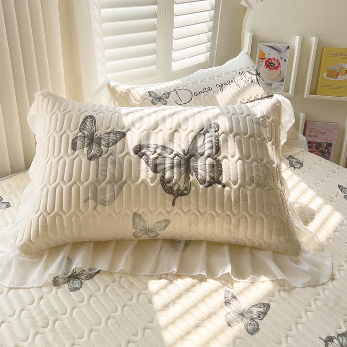 91家纺网 家纺一手货源 找家纺 沐慕 2025新款床裙款凉感丝凉席夏被四件套 床裙-白蝴蝶