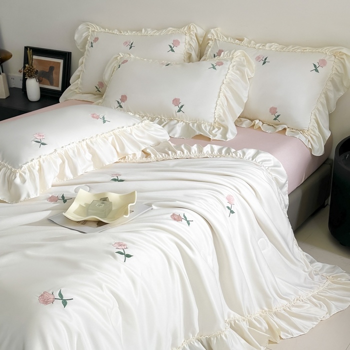 91家纺网 家纺一手货源 找家纺 （总）红嘴企鹅 2025新款冰丝贴边花边夏被夏凉被空调被四件套