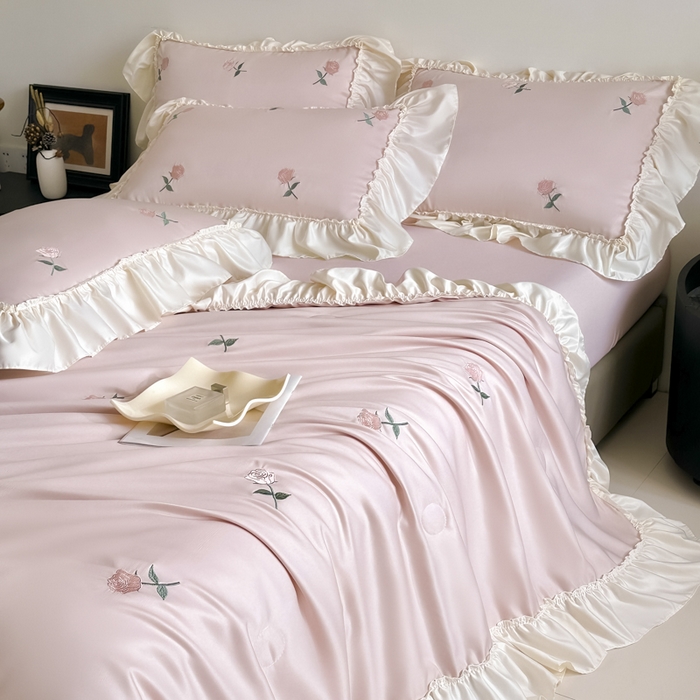 91家纺网 家纺一手货源 找家纺 红嘴企鹅 2025新款冰丝贴边花边夏被夏凉被空调被四件套 冰丝玫瑰花-粉