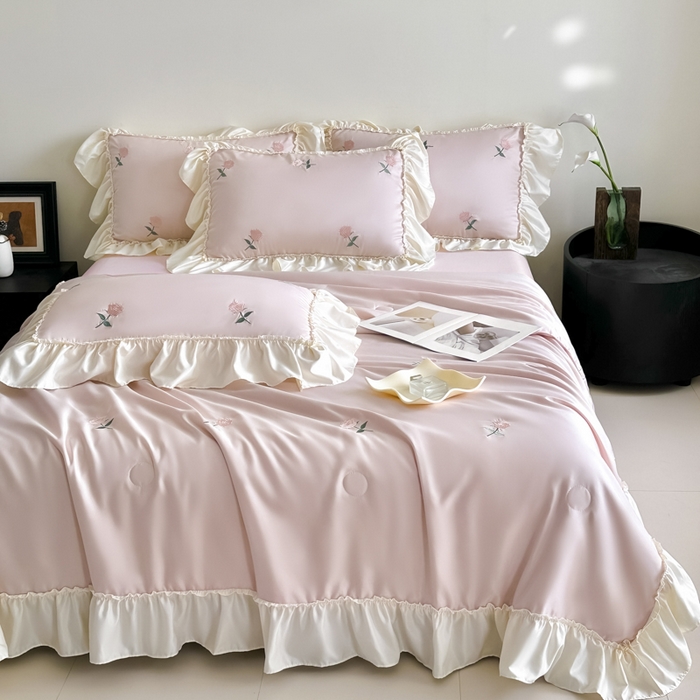 91家纺网 家纺一手货源 找家纺 红嘴企鹅 2025新款冰丝贴边花边夏被夏凉被空调被四件套 冰丝玫瑰花-粉