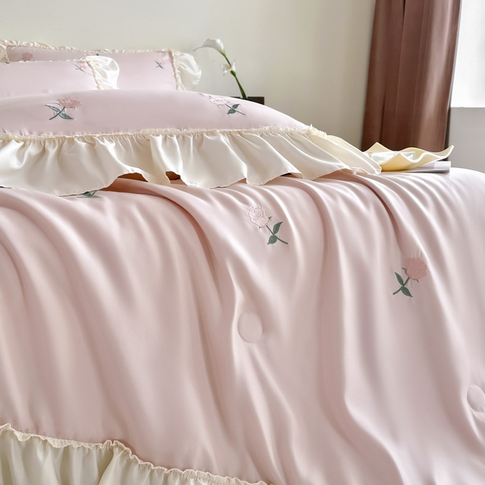91家纺网 家纺一手货源 找家纺 红嘴企鹅 2025新款冰丝贴边花边夏被夏凉被空调被四件套 冰丝玫瑰花-粉