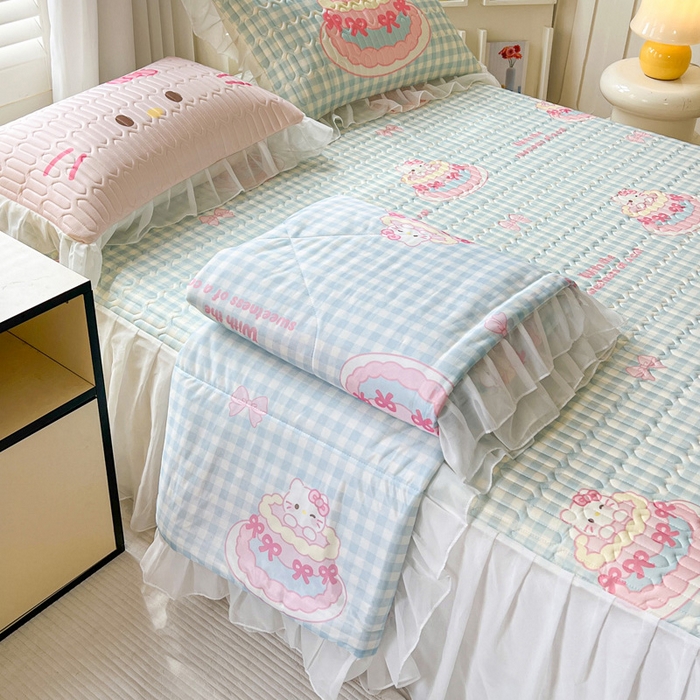 91家纺网 家纺一手货源 找家纺 沐慕 2025新款床裙款凉感丝凉席夏被四件套 床裙-蛋糕猫咪