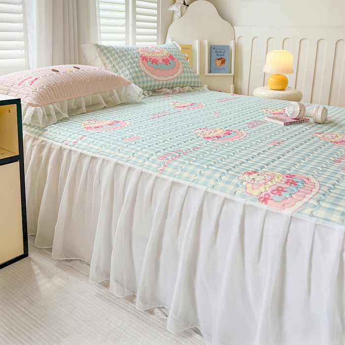 91家纺网 家纺一手货源 找家纺 沐慕 2025新款床裙款凉感丝凉席夏被四件套 床裙-蛋糕猫咪