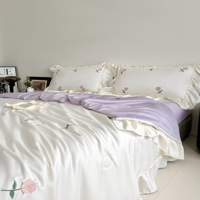 91家纺网 家纺一手货源 找家纺 红嘴企鹅 2025新款冰丝贴边花边夏被夏凉被空调被四件套 冰丝玫瑰花-紫