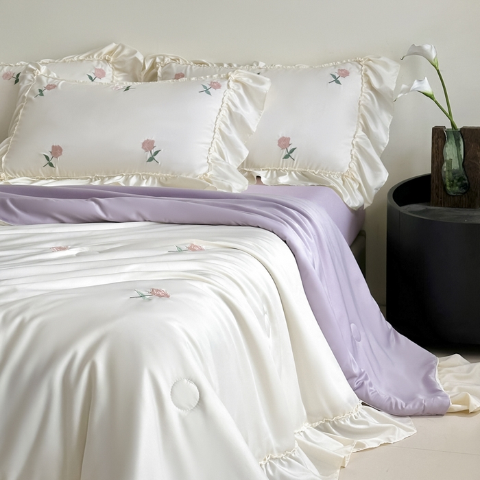 91家纺网 家纺一手货源 找家纺 红嘴企鹅 2025新款冰丝贴边花边夏被夏凉被空调被四件套 冰丝玫瑰花-紫