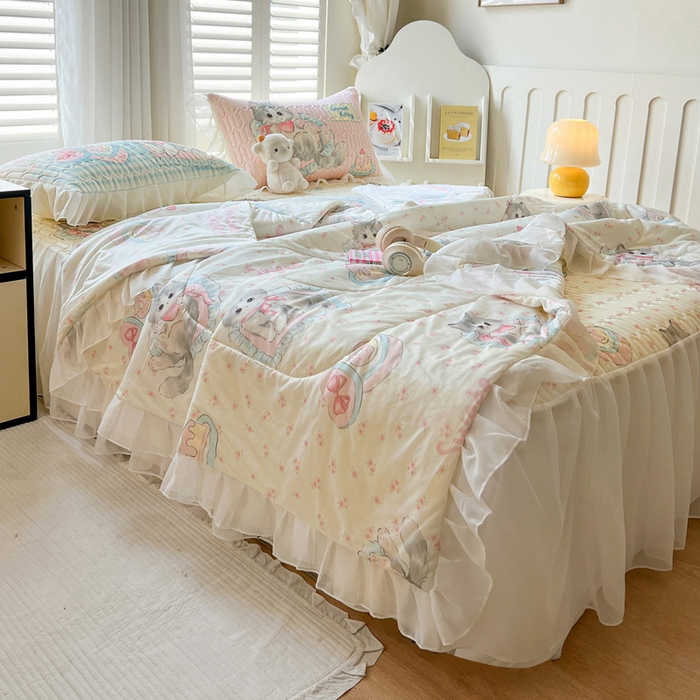 91家纺网 家纺一手货源 找家纺 沐慕 2025新款床裙款凉感丝凉席夏被四件套 床裙-玫瑰粉喵