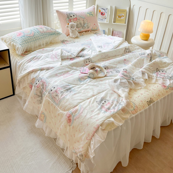 91家纺网 家纺一手货源 找家纺 沐慕 2025新款床裙款凉感丝凉席夏被四件套 床裙-玫瑰粉喵