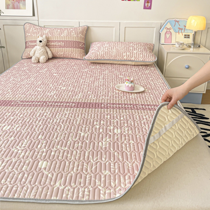 91家纺网 家纺一手货源 找家纺 沐慕 2025新款高克重小清新乳胶凉席-风格一 粉漾花境