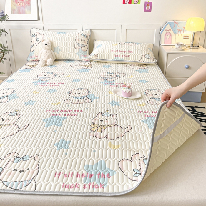 91家纺网 家纺一手货源 找家纺 沐慕 2025新款高克重小清新乳胶凉席-风格一 快乐小汪