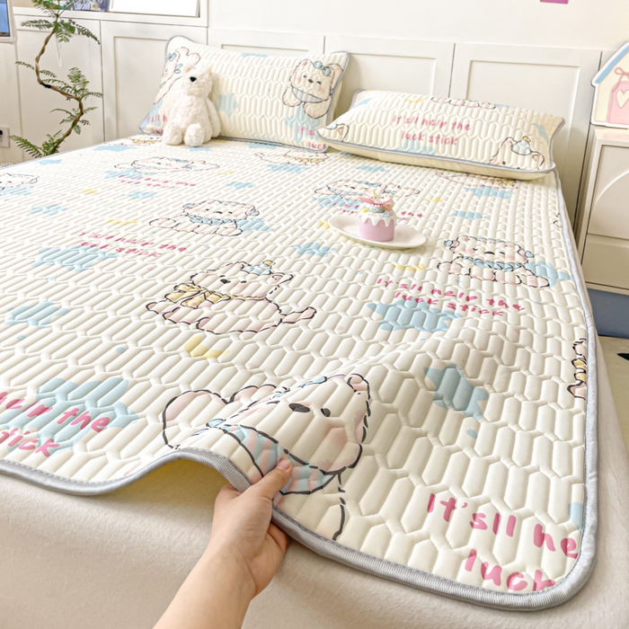 91家纺网 家纺一手货源 找家纺 沐慕 2025新款高克重小清新乳胶凉席-风格一 快乐小汪