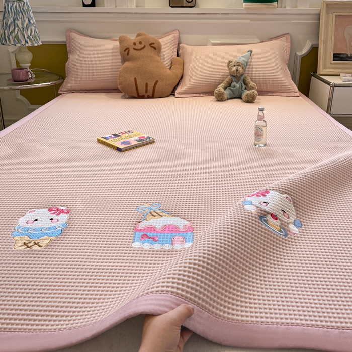 91家纺网 家纺一手货源 找家纺 （总）沐慕 2025新款绣花PE凉感豆豆凉席席子