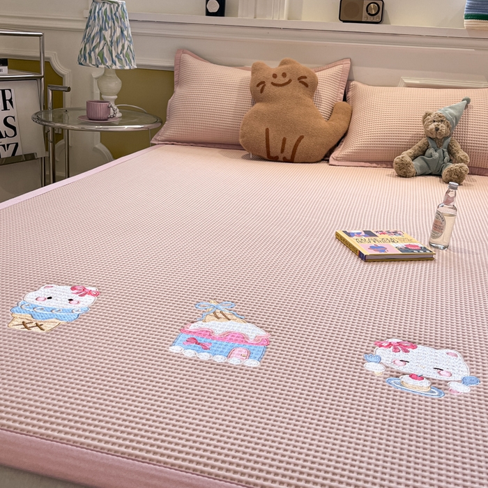 91家纺网 家纺一手货源 找家纺 （总）沐慕 2025新款绣花PE凉感豆豆凉席席子