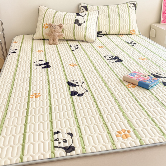 91家纺网 家纺一手货源 找家纺 沐慕 2025新款高克重小清新乳胶凉席-风格一 熊猫嘟嘟