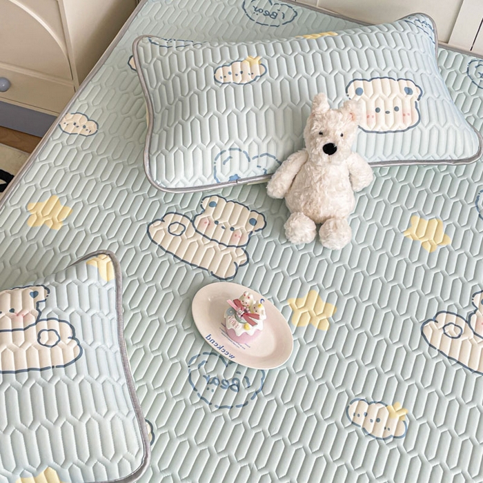 91家纺网 家纺一手货源 找家纺 沐慕 2025新款高克重小清新乳胶凉席-风格一 云朵小熊