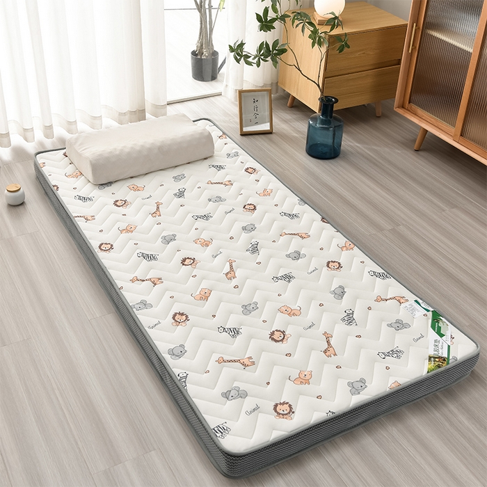 91家纺网 家纺一手货源 找家纺 亿丁点床垫 2025新款针织棉乳胶记忆棉护脊床垫-学生床垫 立体小森林