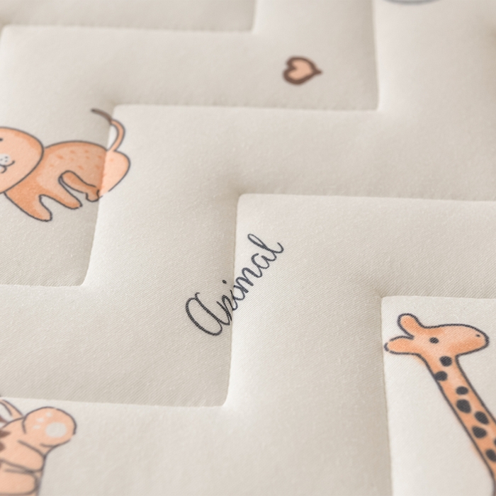 91家纺网 家纺一手货源 找家纺 亿丁点床垫 2025新款针织棉乳胶记忆棉护脊床垫-学生床垫 立体小森林