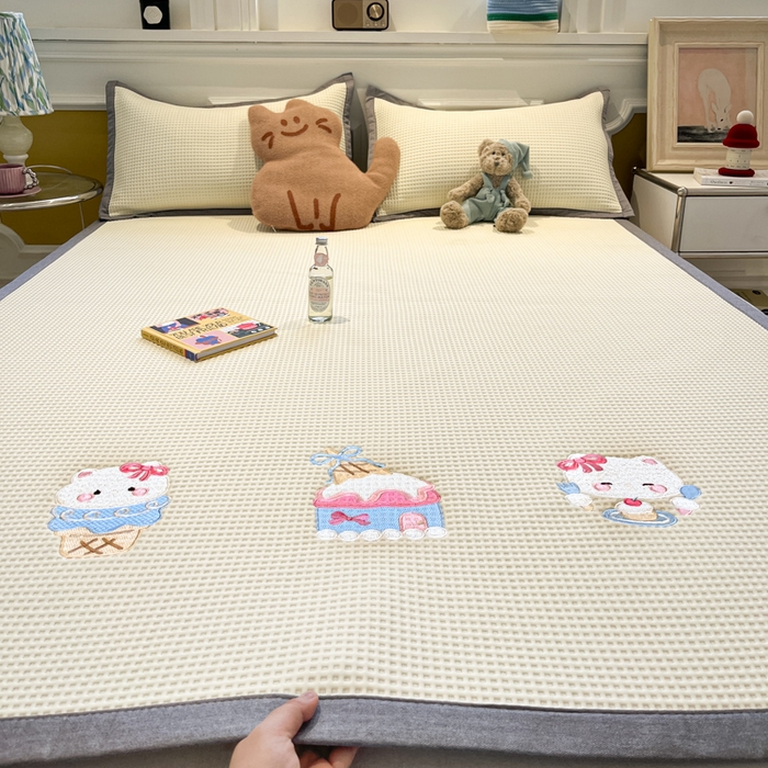 沐慕 2025新款绣花PE凉感豆豆凉席席子 冰激凌猫-米