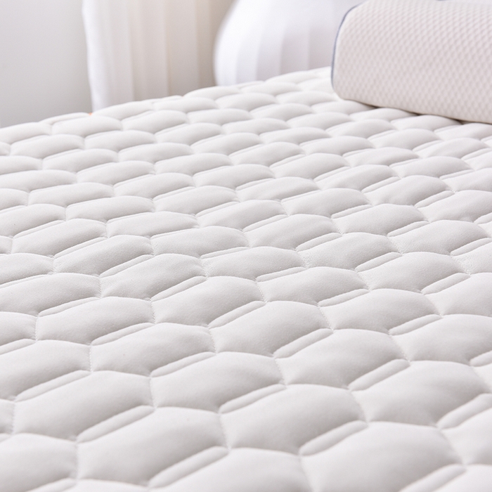 91家纺网 家纺一手货源 找家纺 亿丁点床垫 2025新款针织棉乳胶记忆棉护脊床垫-学生床垫 六边形白色