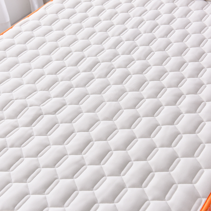 91家纺网 家纺一手货源 找家纺 亿丁点床垫 2025新款针织棉乳胶记忆棉护脊床垫-学生床垫 六边形白色