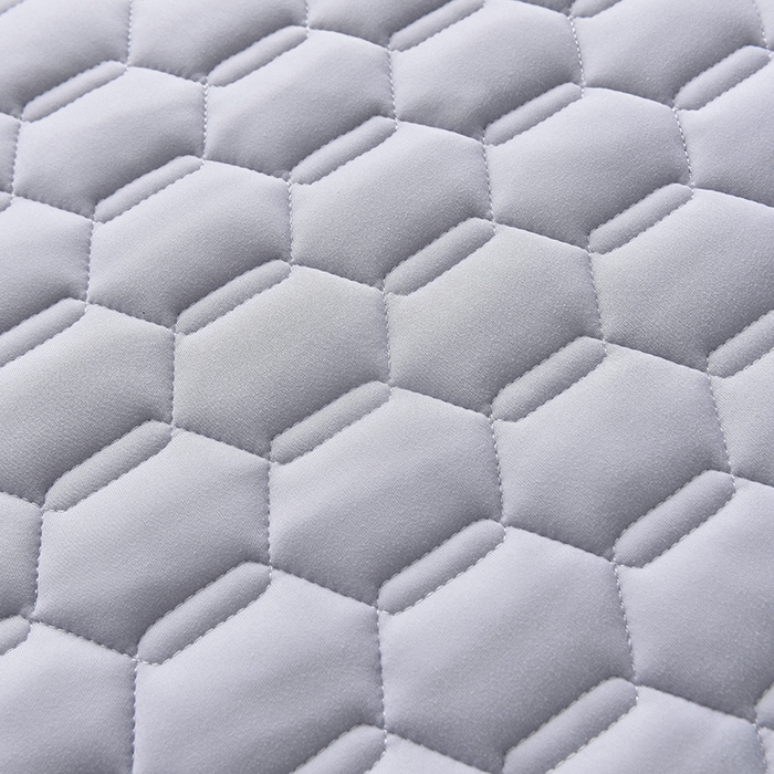 91家纺网 家纺一手货源 找家纺 亿丁点床垫 2025新款针织棉乳胶记忆棉护脊床垫-学生床垫 六边形灰色