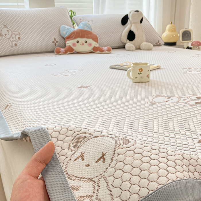 91家纺网 家纺一手货源 找家纺 梦初语 2025夏季新款冰丝凉感豆豆凉席床垫夏天学生宿舍可水洗单人席子凉席-直播爆款 暴力小熊-卡其