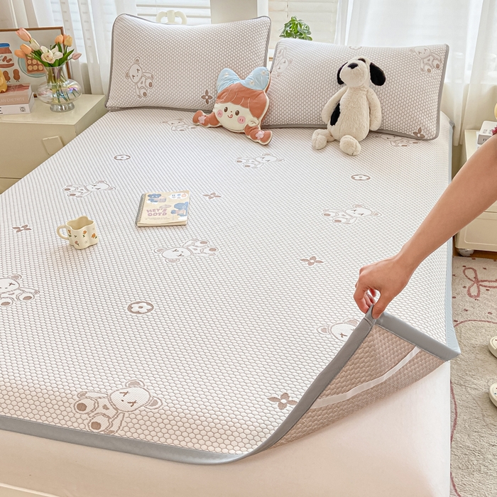 91家纺网 家纺一手货源 找家纺 梦初语 2025夏季新款冰丝凉感豆豆凉席床垫夏天学生宿舍可水洗单人席子凉席-直播爆款 暴力小熊-卡其