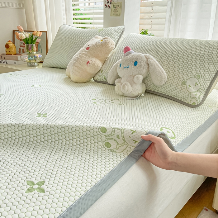 91家纺网 家纺一手货源 找家纺 梦初语 2025夏季新款冰丝凉感豆豆凉席床垫夏天学生宿舍可水洗单人席子凉席-直播爆款 暴力小熊-绿