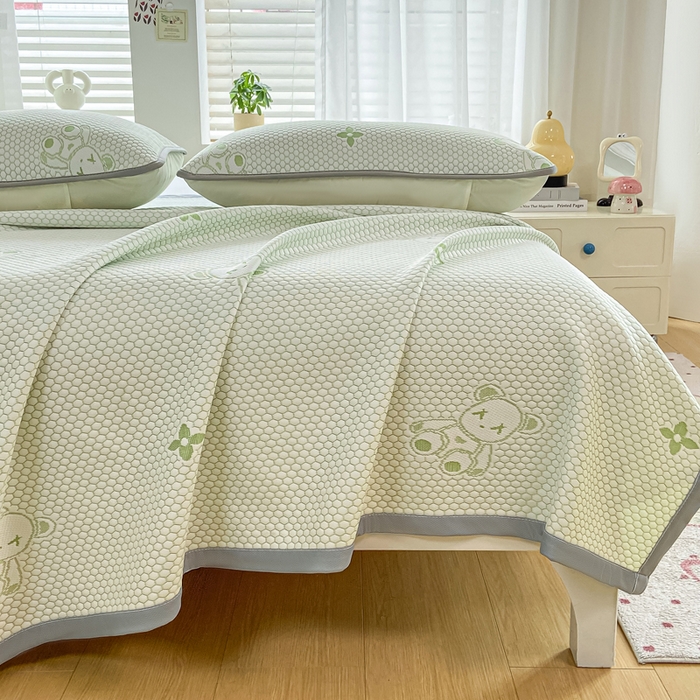 91家纺网 家纺一手货源 找家纺 梦初语 2025夏季新款冰丝凉感豆豆凉席床垫夏天学生宿舍可水洗单人席子凉席-直播爆款 暴力小熊-绿