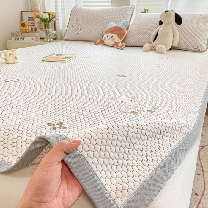 91家纺网 家纺一手货源 找家纺 梦初语 2025夏季新款冰丝凉感豆豆凉席床垫夏天学生宿舍可水洗单人席子凉席-直播爆款 暴力小熊-卡其