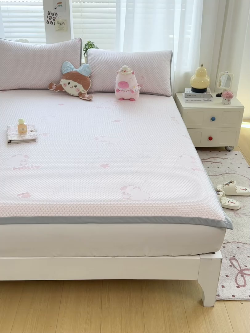 91家纺网 家纺一手货源 找家纺 梦初语 2025夏季新款冰丝凉感豆豆凉席床垫夏天学生宿舍可水洗单人席子凉席-直播爆款 卡皮巴拉-粉