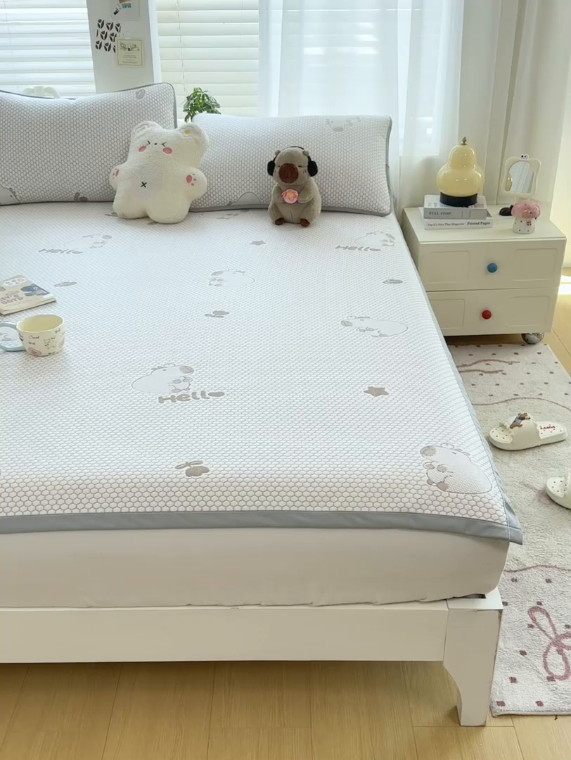 91家纺网 家纺一手货源 找家纺 梦初语 2025夏季新款冰丝凉感豆豆凉席床垫夏天学生宿舍可水洗单人席子凉席-直播爆款 卡皮巴拉-卡其