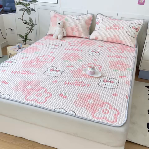 91家纺网 家纺一手货源 找家纺 沐慕 2025新款高克重小清新乳胶凉席-风格一 花花粉兔