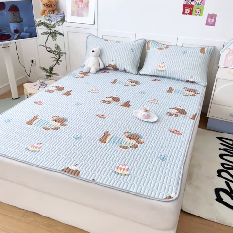 91家纺网 家纺一手货源 找家纺 沐慕 2025新款高克重小清新乳胶凉席-风格一 腊肠狗