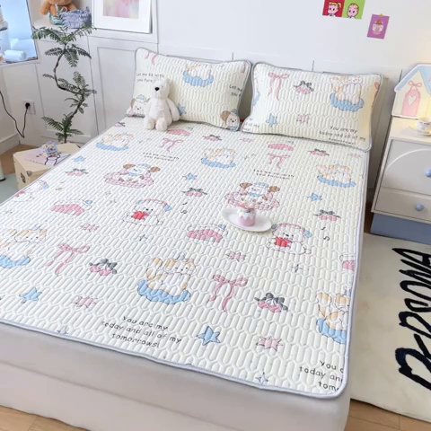 91家纺网 家纺一手货源 找家纺 沐慕 2025新款高克重小清新乳胶凉席-风格一 猫女郎